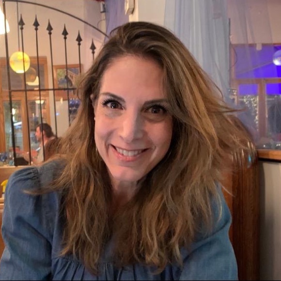 Meet your Posher, Alisa - Picture 2 of 2